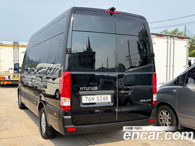 Hyundai Solati 14-seater Luxury - фото 3