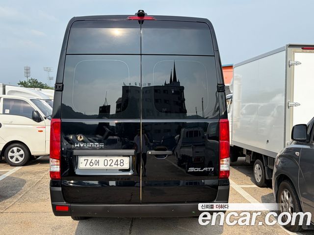 Hyundai Solati 14-seater Luxury - фото 4