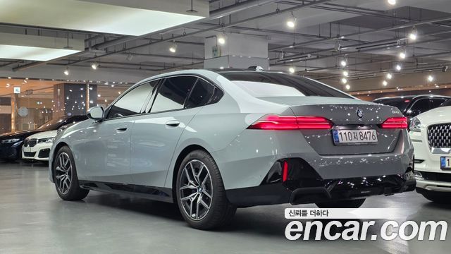 BMW 5-Series G60 520i M Sport - фото 3