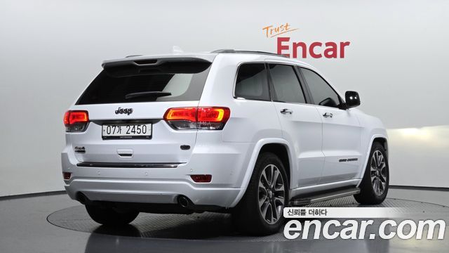 Jeep Cherokee 3.0 Diesel Overland WK2 - фото 1