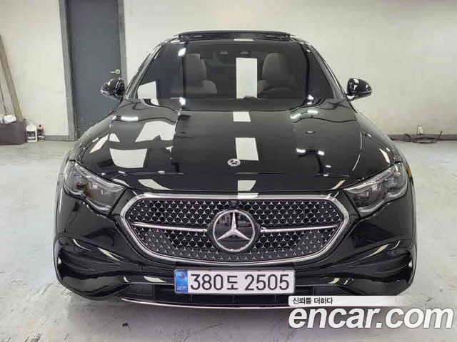 Mercedes-Benz E-Class W214 E300 4MATIC AMG Line - фото 0