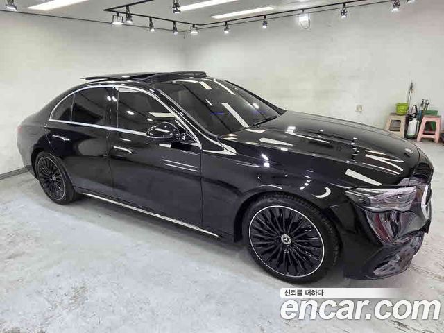 Mercedes-Benz E-Class W214 E300 4MATIC AMG Line - фото 1