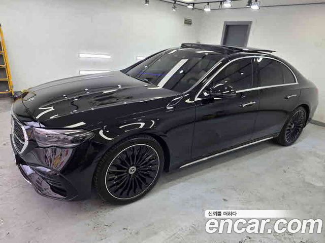 Mercedes-Benz E-Class W214 E300 4MATIC AMG Line - фото 2