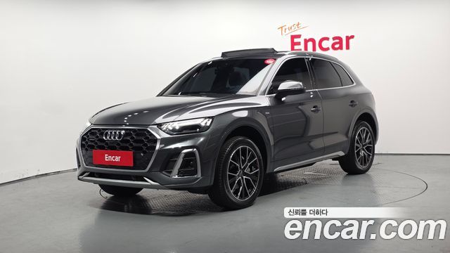 Audi Q5 FY 45 TFSI Quattro Premium - фото 0