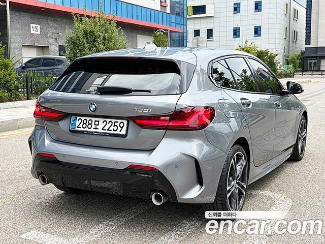 BMW 1-Series F40 120i M Sports - фото 1