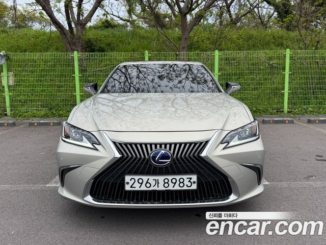 Lexus ES 7-го поколения Luxury - фото 2