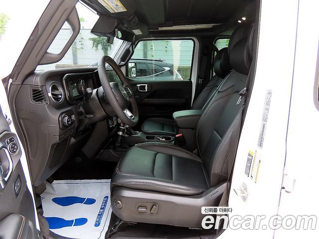 Jeep Wrangler JL 2.0 Sahara Power Top 4Door - фото 4
