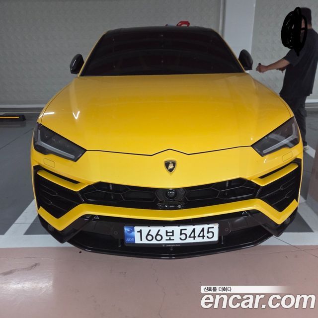 Lamborghini Urus 4.0 V8 - фото 0