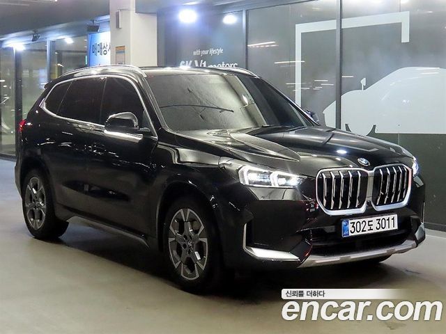 BMW X1 U11 xDrive 20i xLine - фото 0