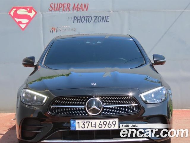 Mercedes-Benz E-Class W213 E220d 4MATIC AMG Line - фото 1