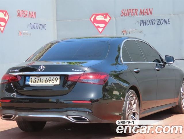 Mercedes-Benz E-Class W213 E220d 4MATIC AMG Line - фото 2