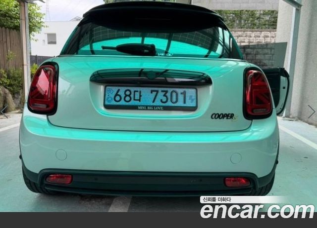 Mini Cooper SE Electric 3rd - фото 3
