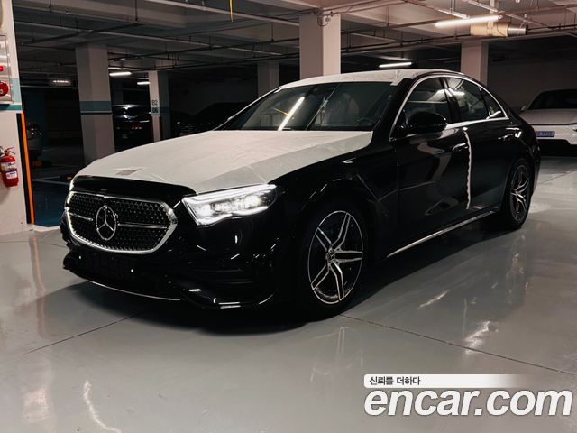 Mercedes-Benz E-Class W214 E300 4MATIC AMG Line - фото 0