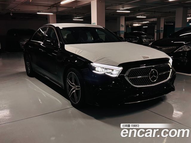 Mercedes-Benz E-Class W214 E300 4MATIC AMG Line - фото 2
