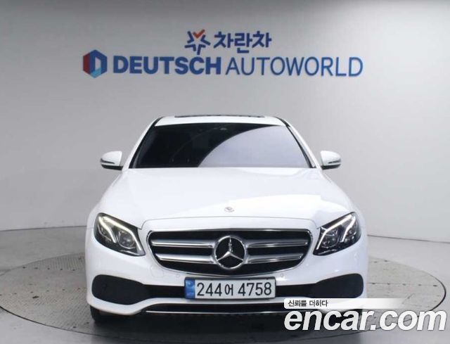 Mercedes-Benz E-Class W213 E220d Avantgarde - фото 2