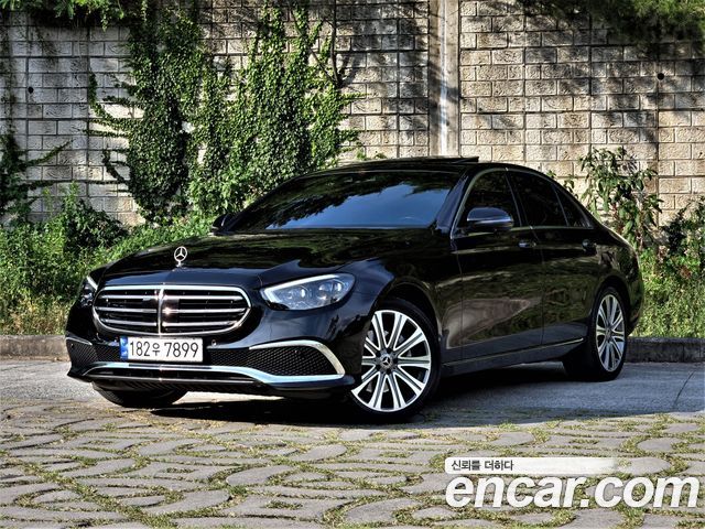 Mercedes-Benz E-Class W213 E220d 4MATIC Exclusive - фото 0