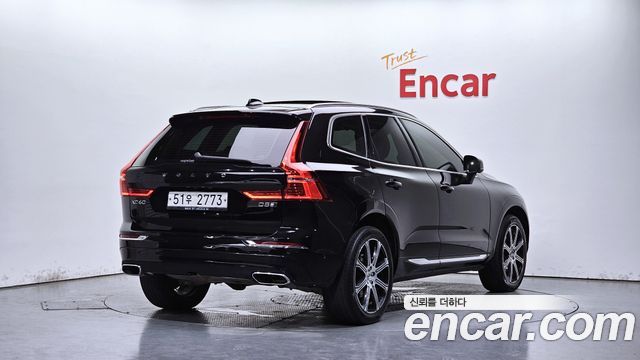 Volvo XC60 2-го поколения D5 Inscription - фото 1