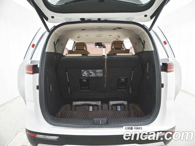 Kia Carnival 4-го поколения 7-Seater Signature - фото 4