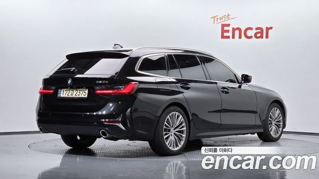 BMW 3-Series G20 320d Touring Luxury - фото 1