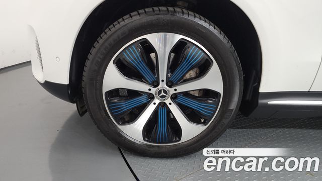 Mercedes-Benz EQC N293 EQC400 4MATIC Premium - фото 4