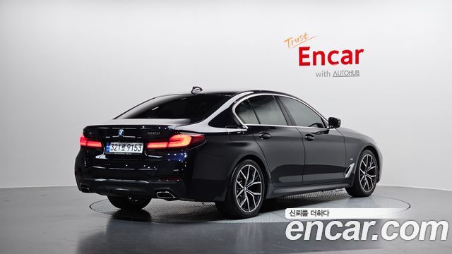 BMW 5-Series G30 530i xDrive M Sport Package - фото 1