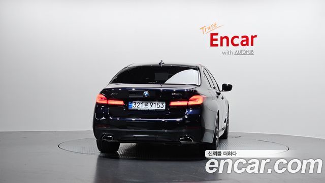 BMW 5-Series G30 530i xDrive M Sport Package - фото 3