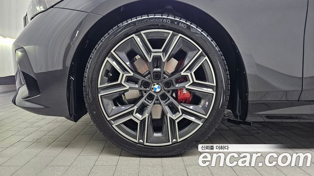 BMW 5-Series G60 530i xDrive M Sport Pro Special Edition - фото 4