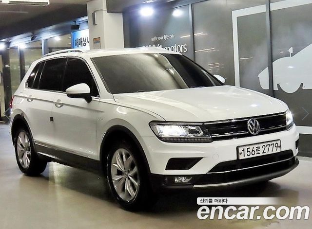 Volkswagen Tiguan 2-го поколения 2.0 TDI Premium - фото 0