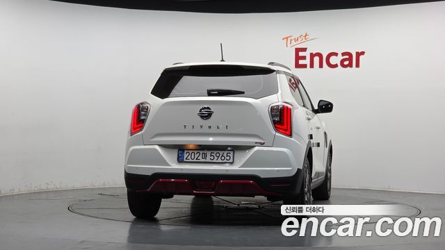 SsangYong Tivoli Gasoline 1.5 2WD R-PLUS White - фото 3