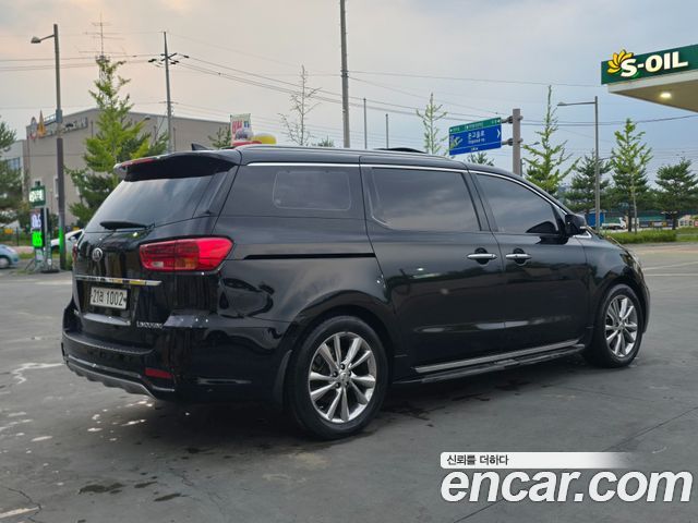 Kia Carnival Новый Gasoline 7-Seater Limousine President - фото 1