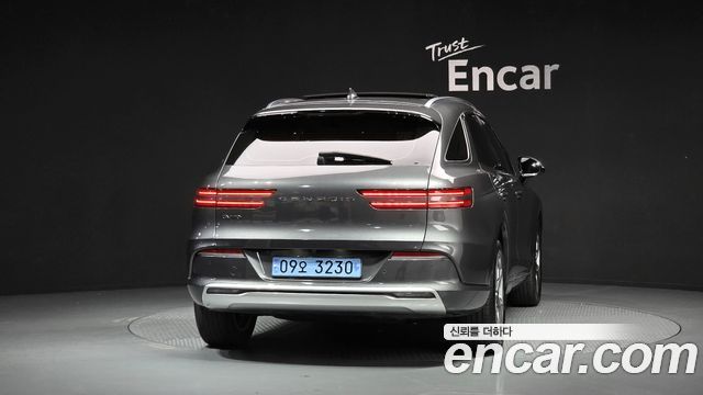 Genesis GV70 e-AWD - фото 3