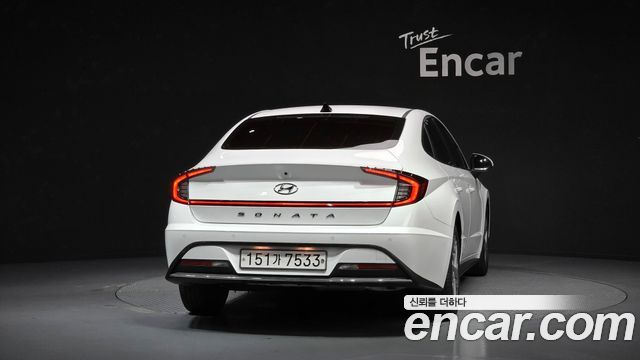Hyundai Sonata DN8 2.0 Premium Family - фото 3