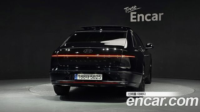 Hyundai Grandeur GN7, гибрид Calligraphy - фото 3