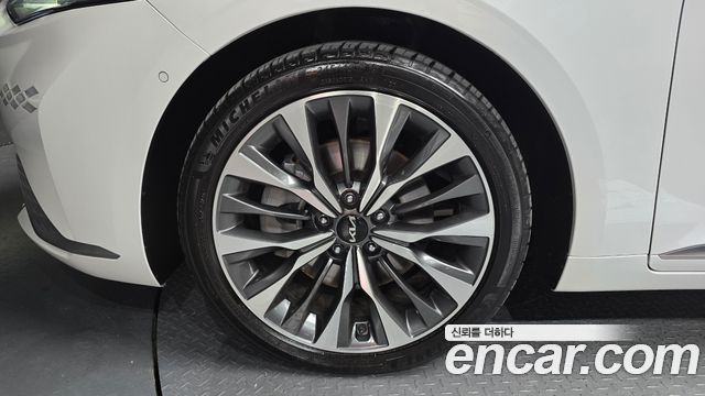 Kia K8 2.5 Gasoline 2WD Signature - фото 3