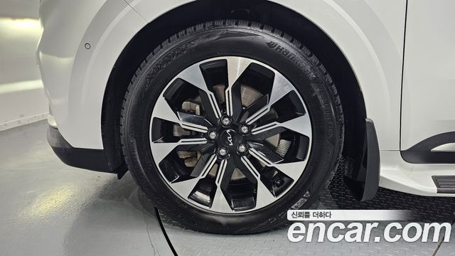 Kia Carnival 4-го поколения 9-Seater Signature - фото 4