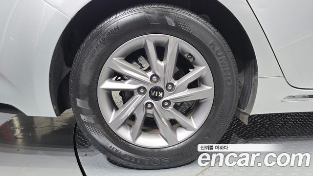 Kia K5 Новый 2-го поколения 2.0 LPI Rental Car Luxury - фото 4
