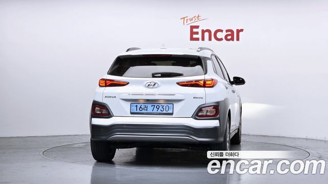 Hyundai Kona Premium - фото 3