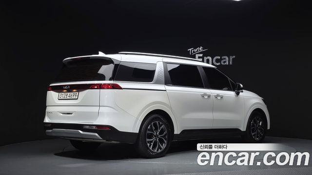 Kia Carnival 4-го поколения 9-Seater Prestige - фото 1