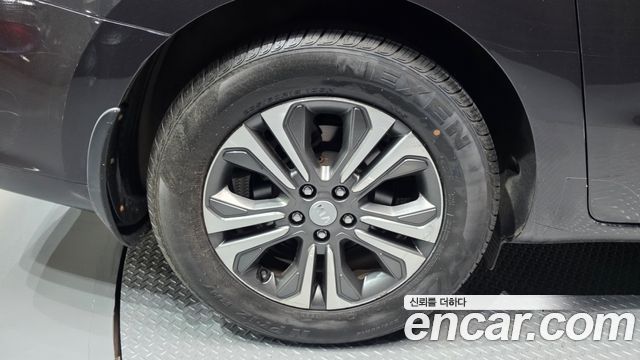 Kia Carnival Новый 9-Seater Luxury - фото 4