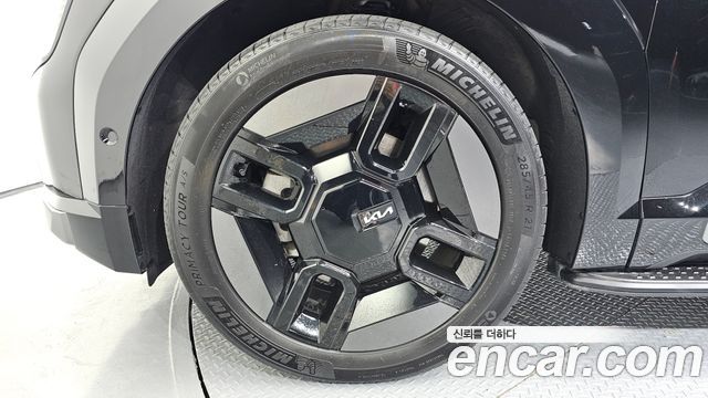 Kia EV9 Long Range 4WD GT Line - фото 4