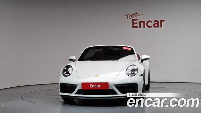 Porsche 911 Carrera 4 GTS Cabriolet - фото 1