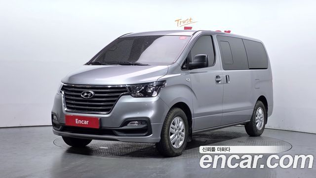 Hyundai Starex Новый Van 5-Seater Smart - фото 0