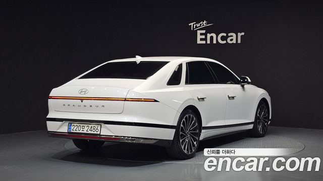 Hyundai Grandeur GN7, гибрид Calligraphy - фото 1
