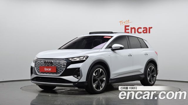Audi Q4 e-tron F4 40 Premium - фото 0