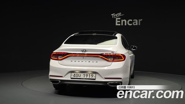 Hyundai Grandeur IG 3.0 Exclusive Special - фото 3