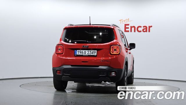 Jeep Renegade 1.3 Limited - фото 2