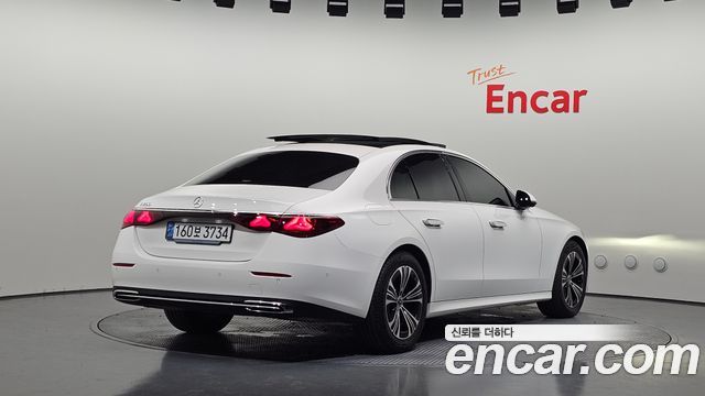 Mercedes-Benz E-Class W214 E200 Avantgarde - фото 1