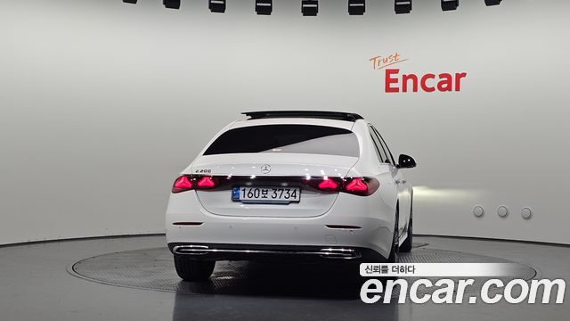 Mercedes-Benz E-Class W214 E200 Avantgarde - фото 3
