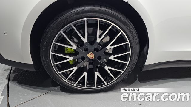 Porsche Panamera 2.9 AWD E-Hybrid - фото 3