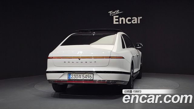 Hyundai Grandeur GN7, гибрид Calligraphy - фото 3